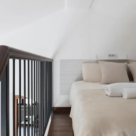 Casa Dell'artista - Free Parking Apartment Como